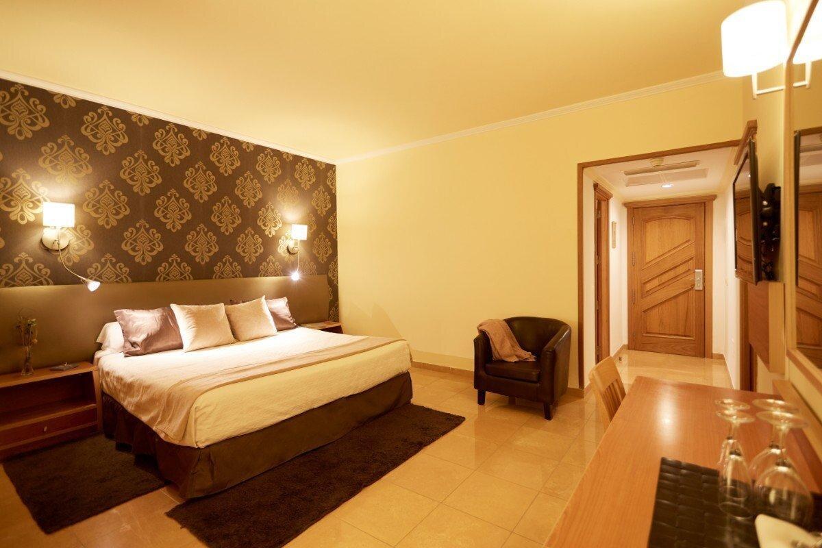 Invisa Hotel La Cala photo 6