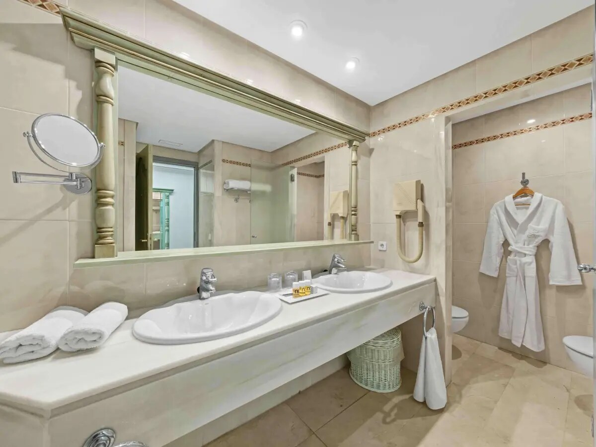 La Moraleja The Quiet Hotel photo 8