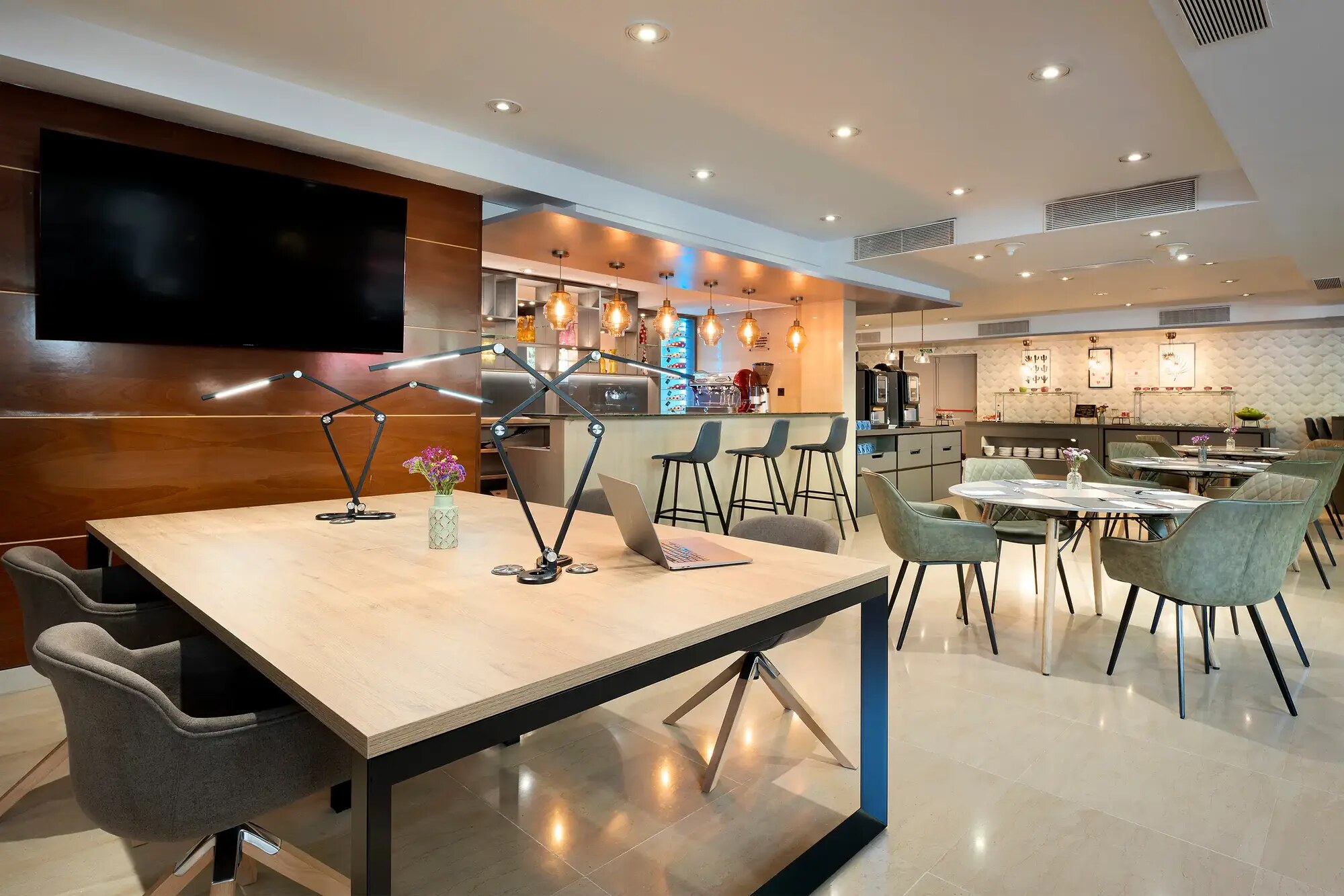 Leonardo Hotel Barcelona Gran Via photo 2