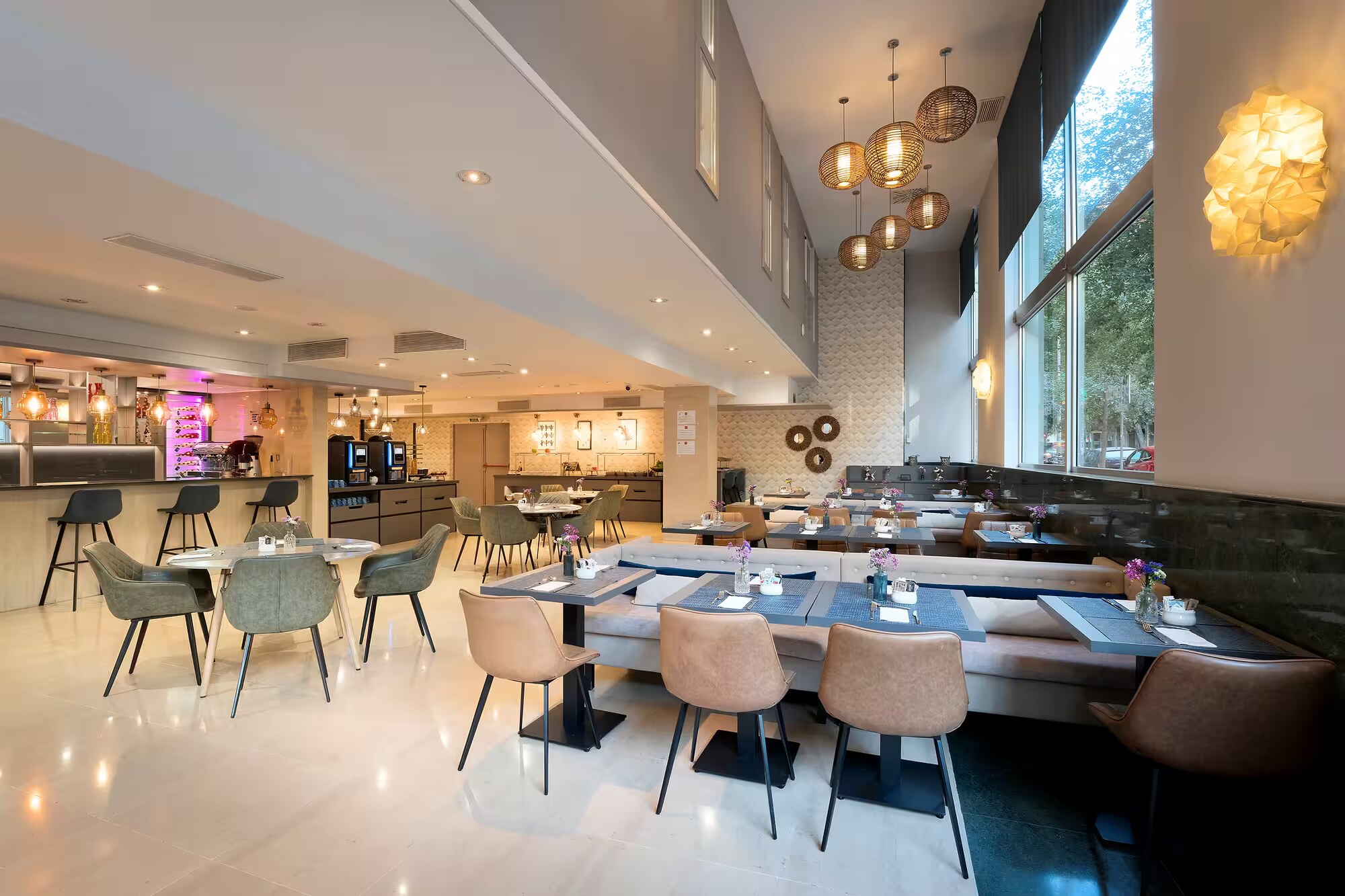 Leonardo Hotel Barcelona Gran Via photo 3