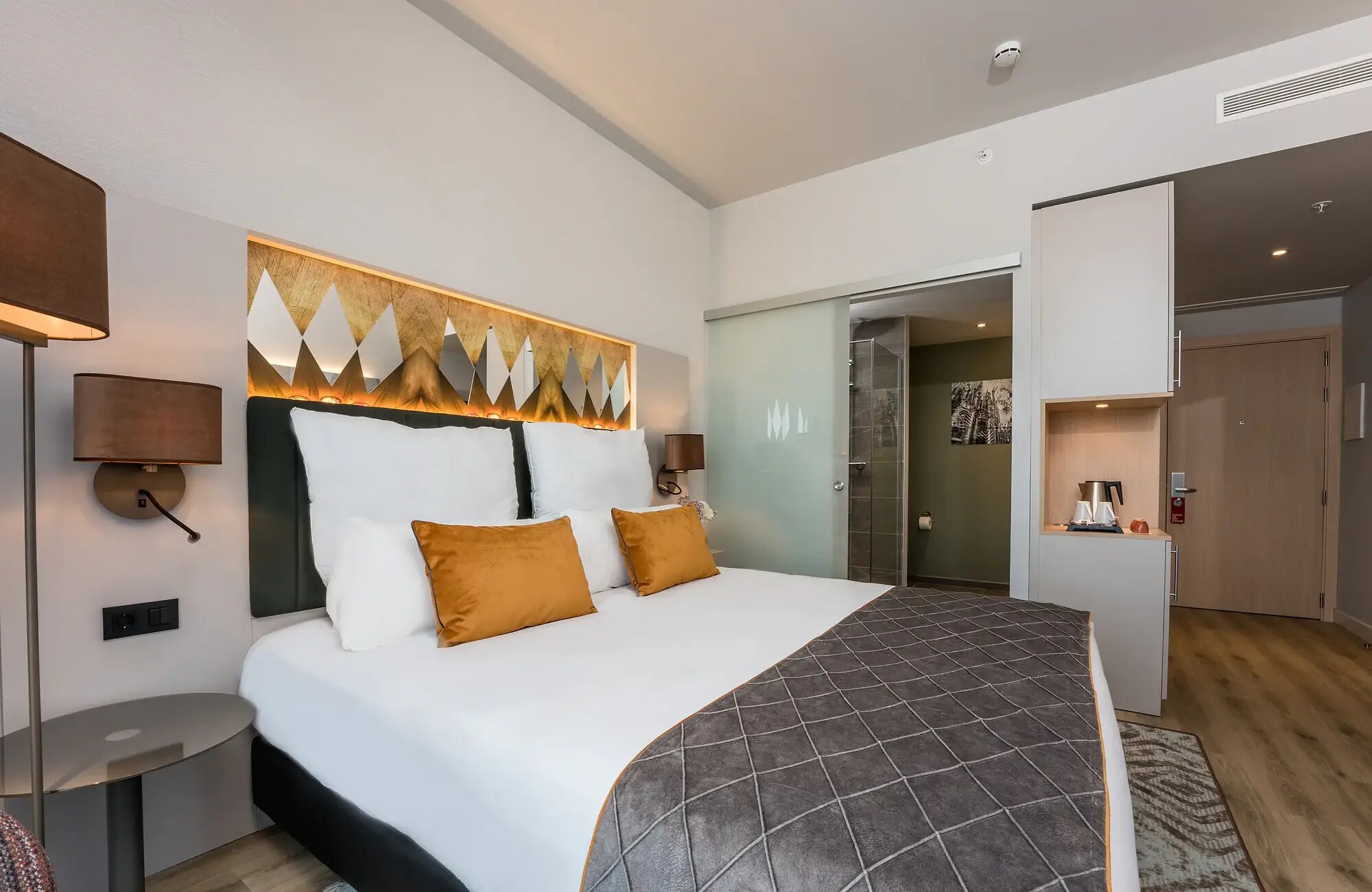 Leonardo Royal Hotel Barcelona Fira photo 7