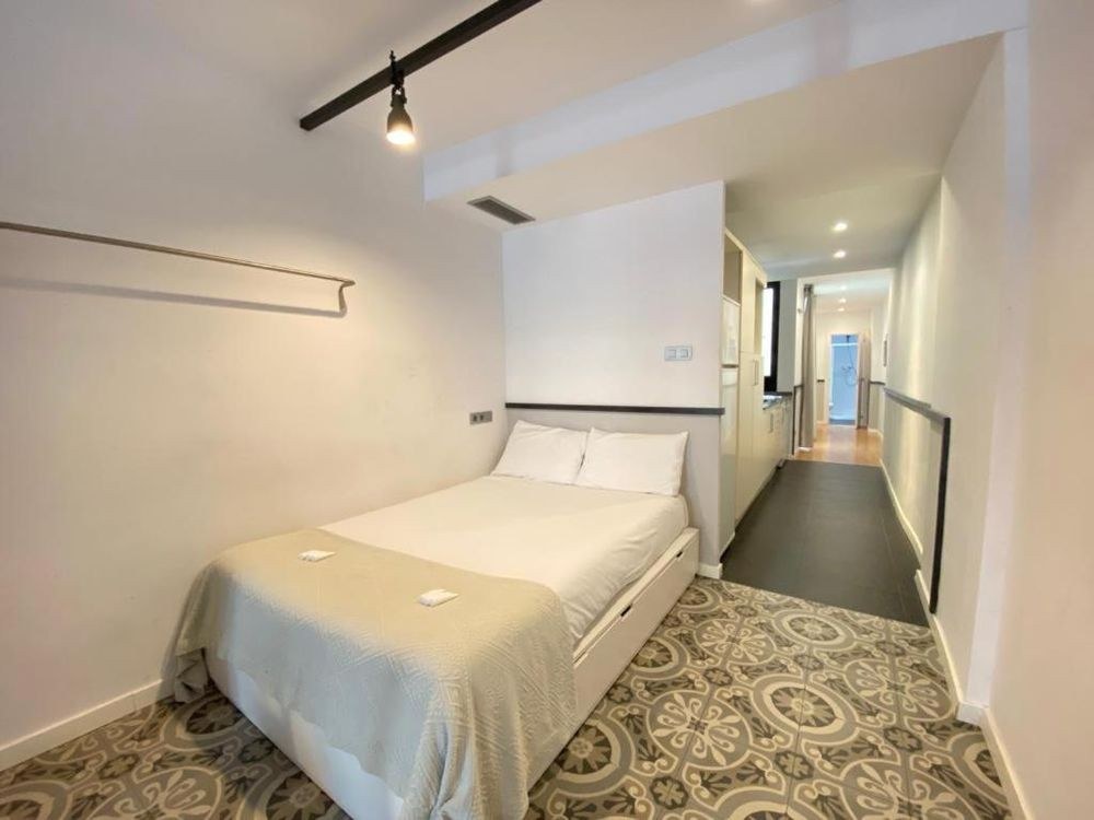 Liceu Apartments by gaiarooms photo 4