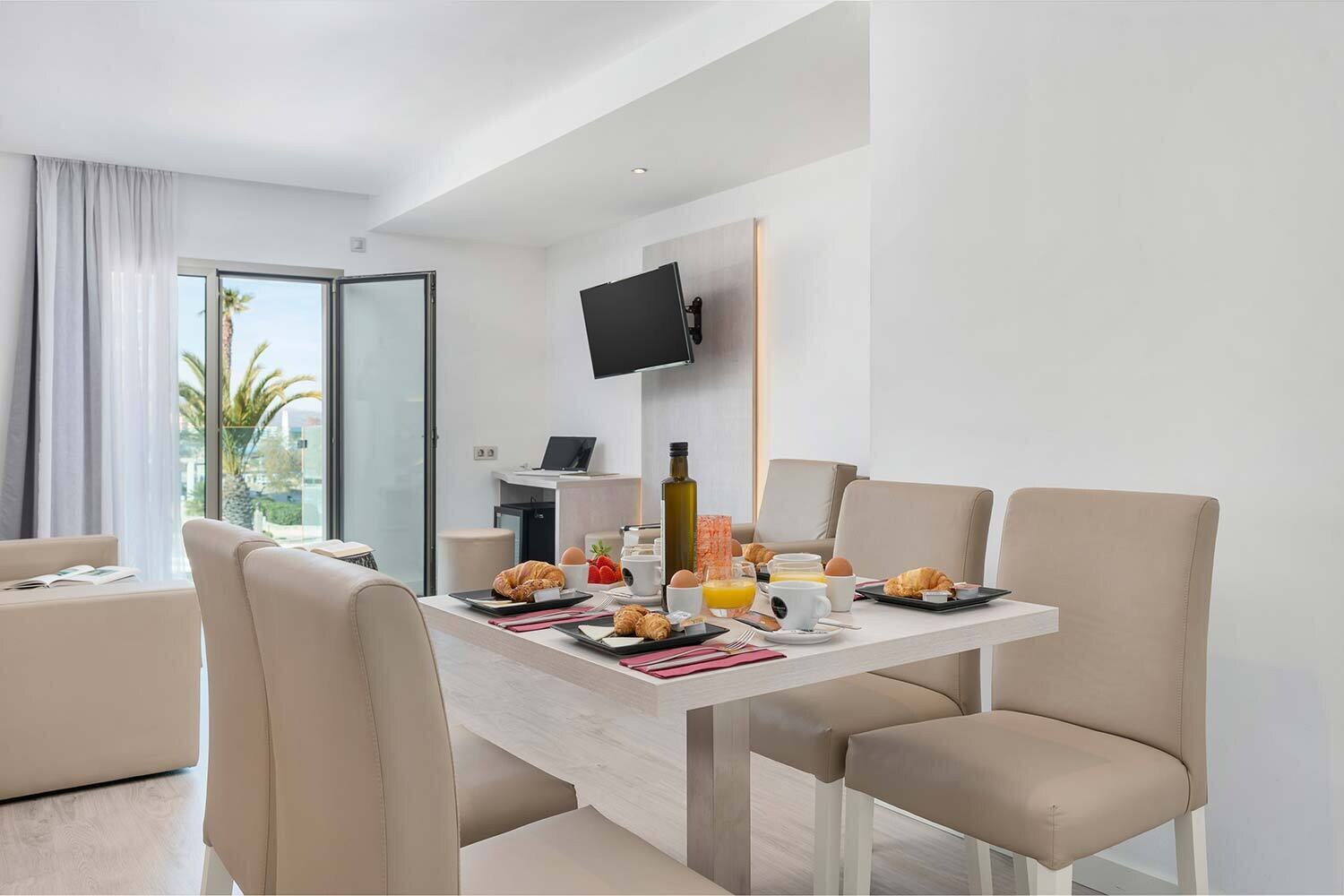 Llaut Boutique Hotel photo 6