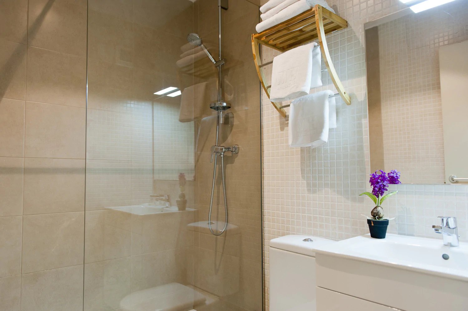 MH Apartments Ramblas photo 4