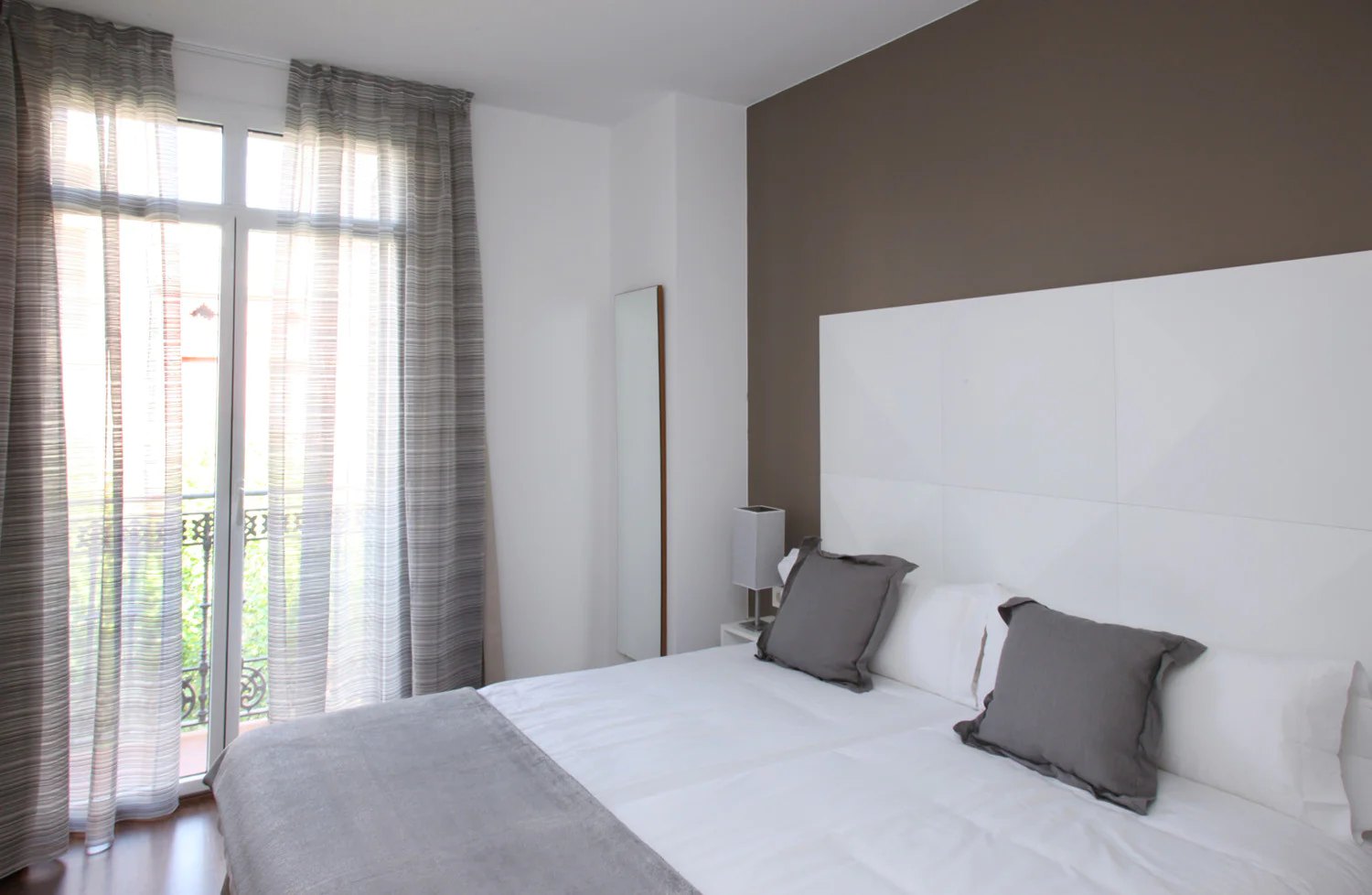 MH Apartments Suites photo 2