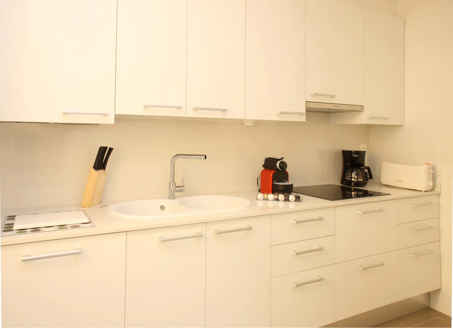 MH Apartments Suites photo 3