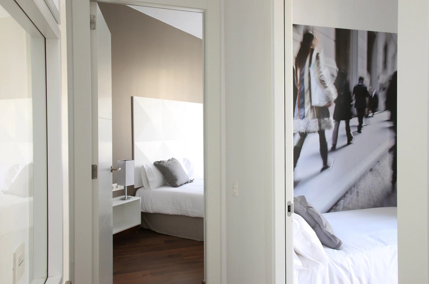 MH Apartments Suites photo 8