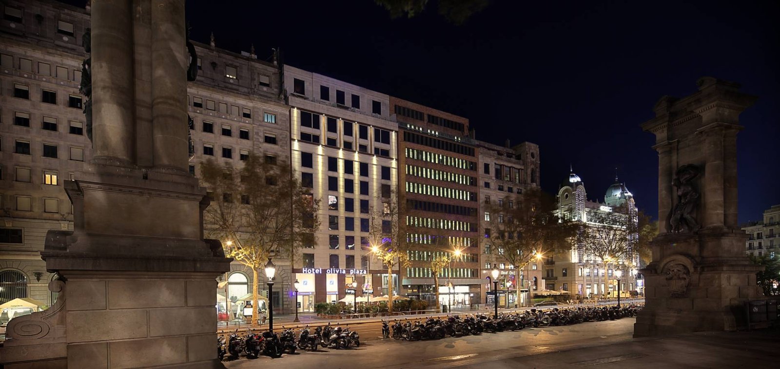 Olivia Plaza Hotel