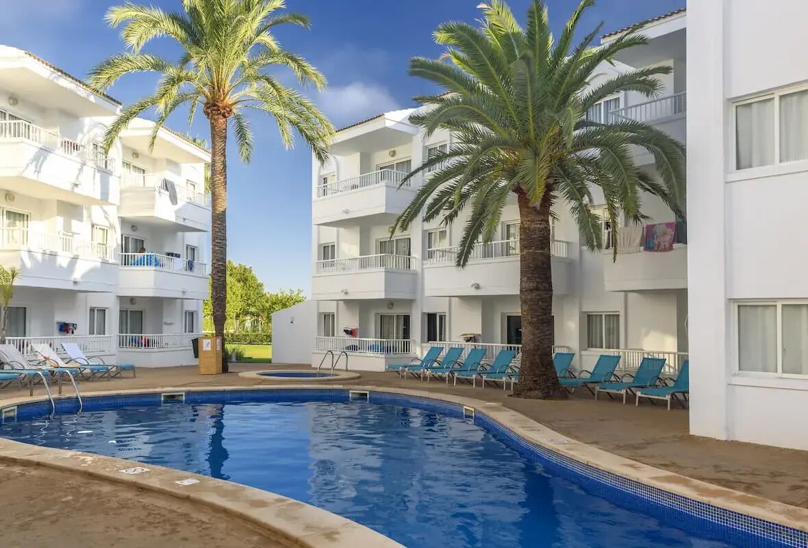 Palm Garden Apartments photo 2