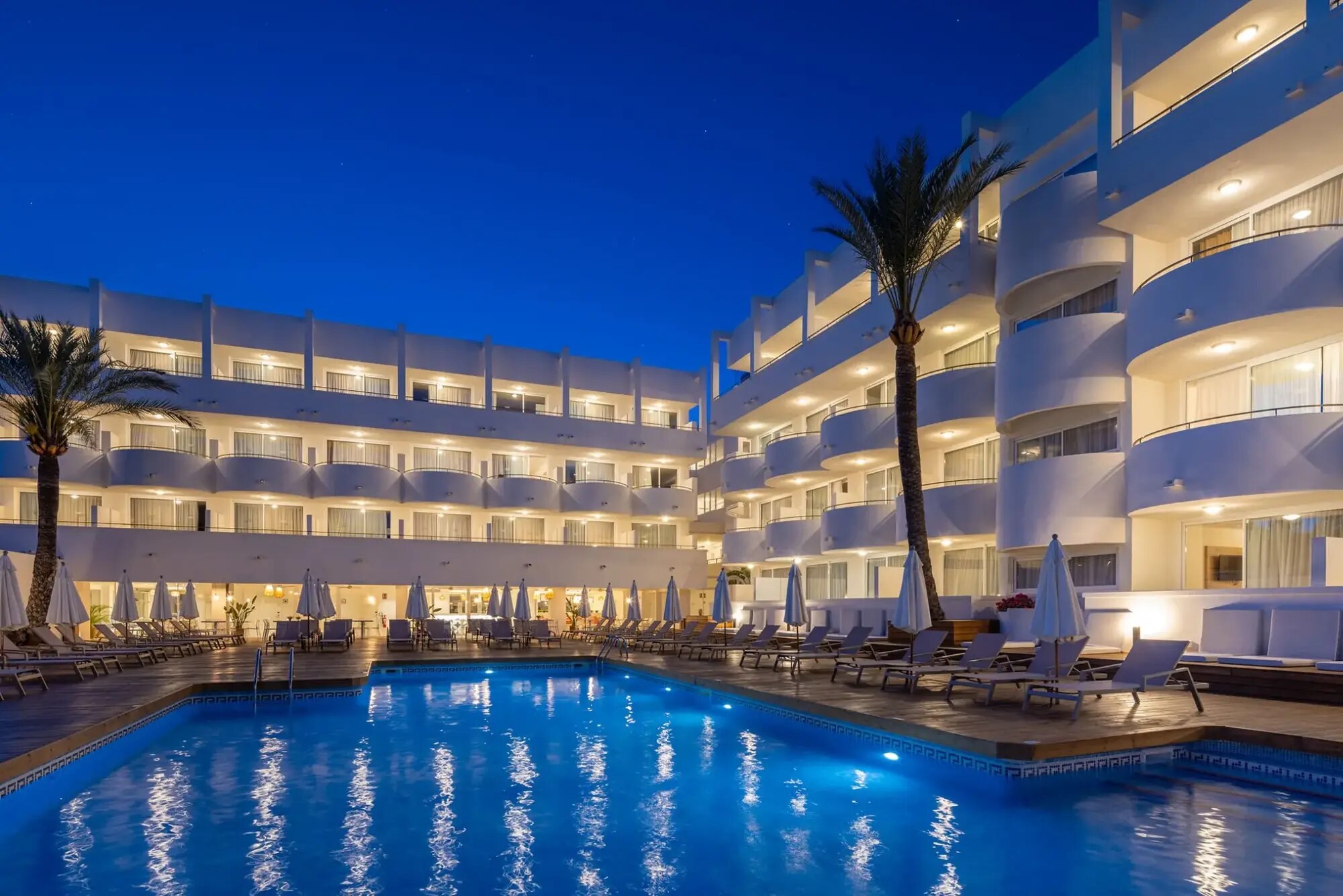 Palmanova Beach Apartments by TRH photo 1