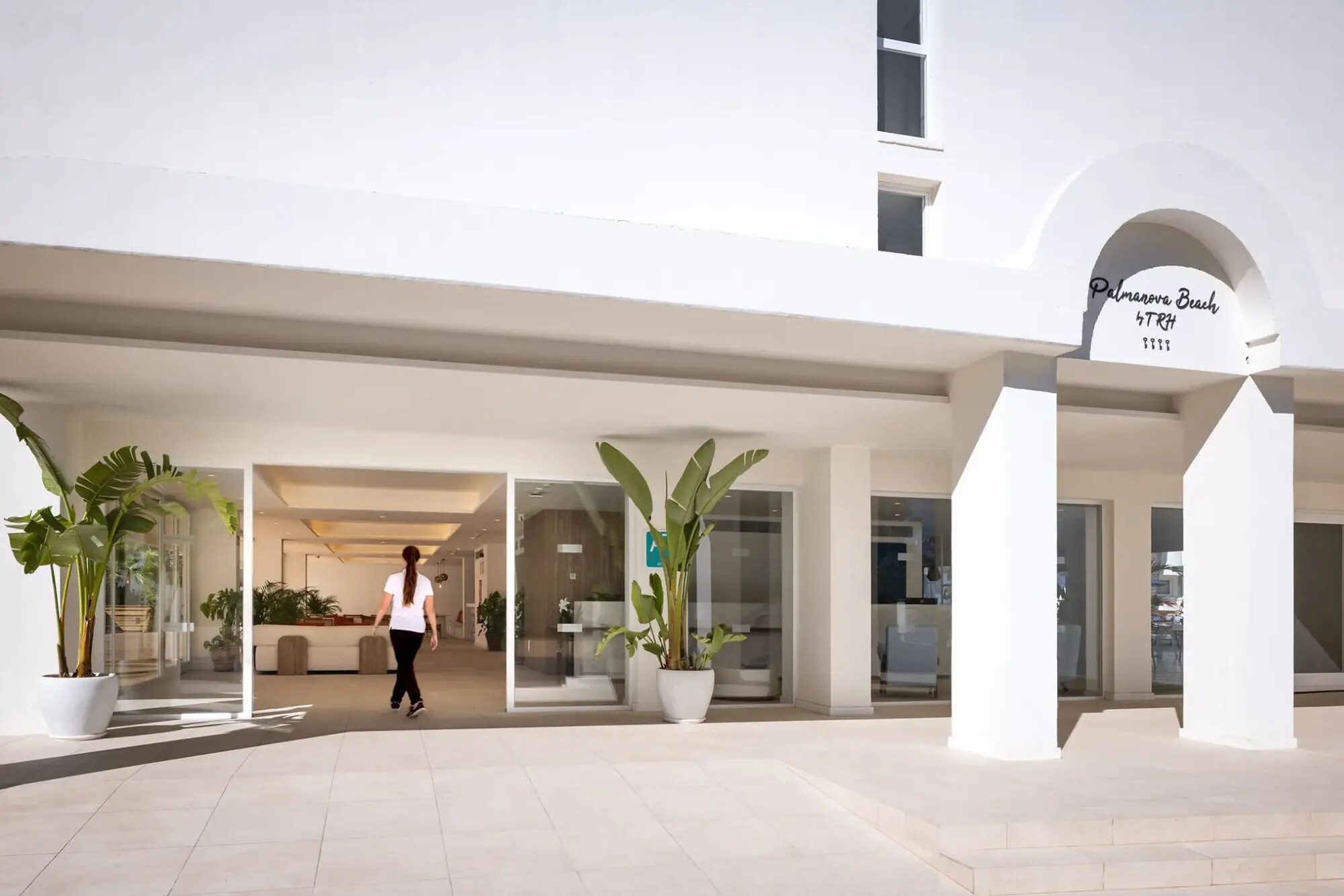 Palmanova Beach Apartments by TRH photo 4