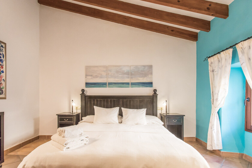 Petit Hotel Alaro photo 4
