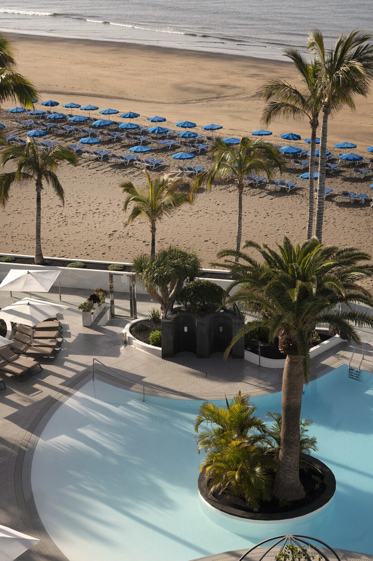 Plus Fariones Suite Hotel photo 2