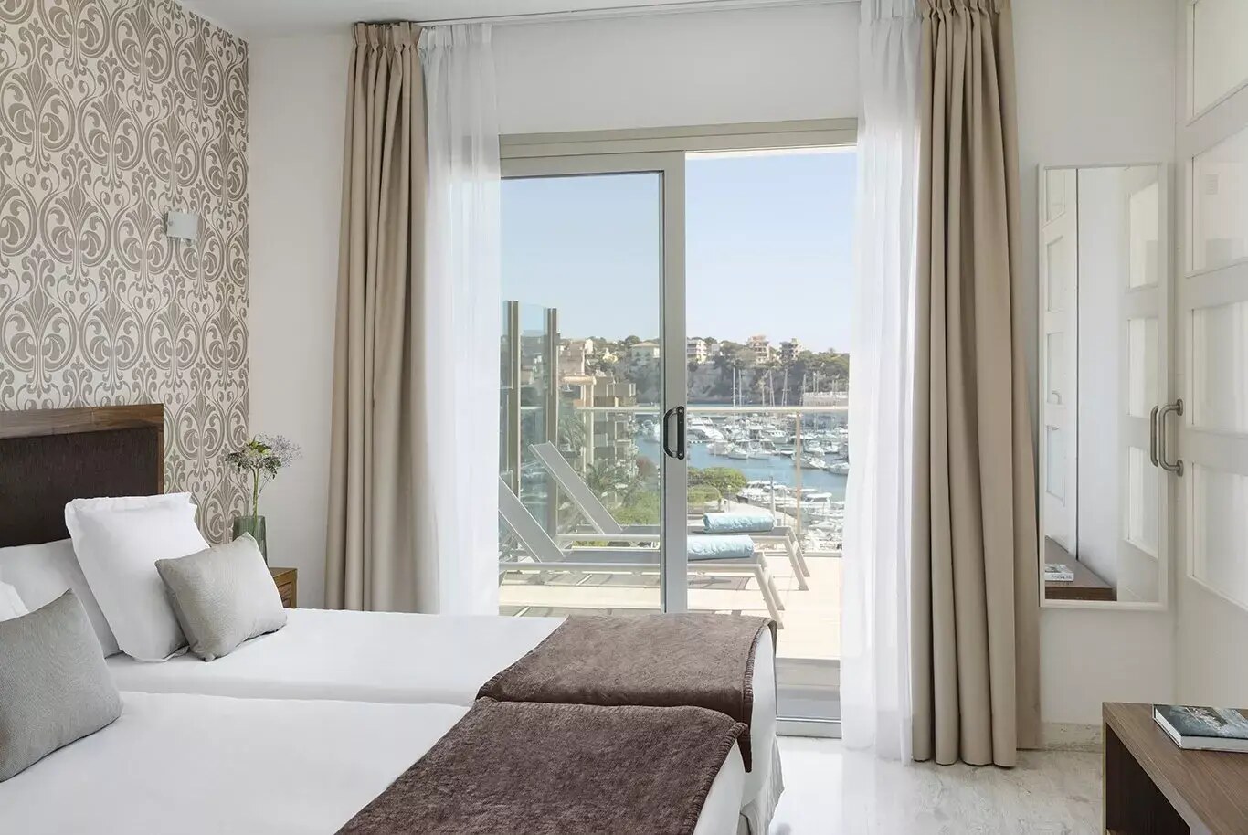 Porto Drach Aparthotel & Suites photo 10