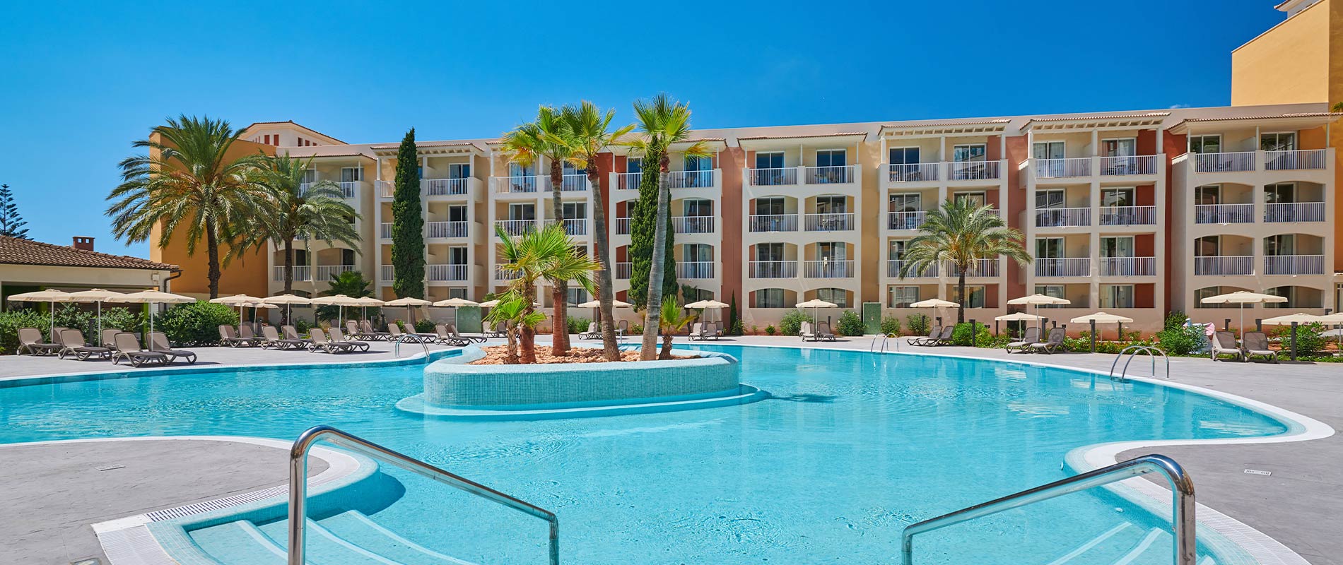 Protur Badia Park Aparthotel