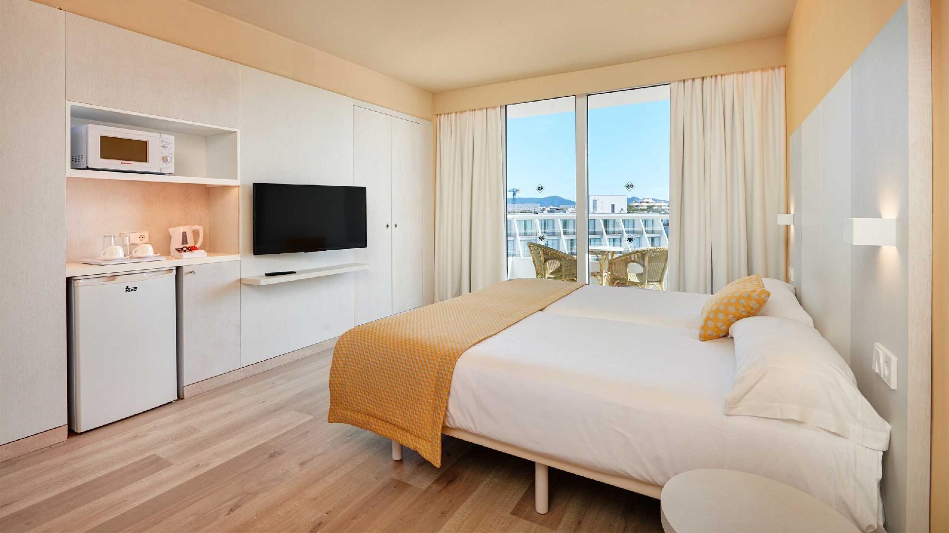 Protur Vista Badia Aparthotel photo 8