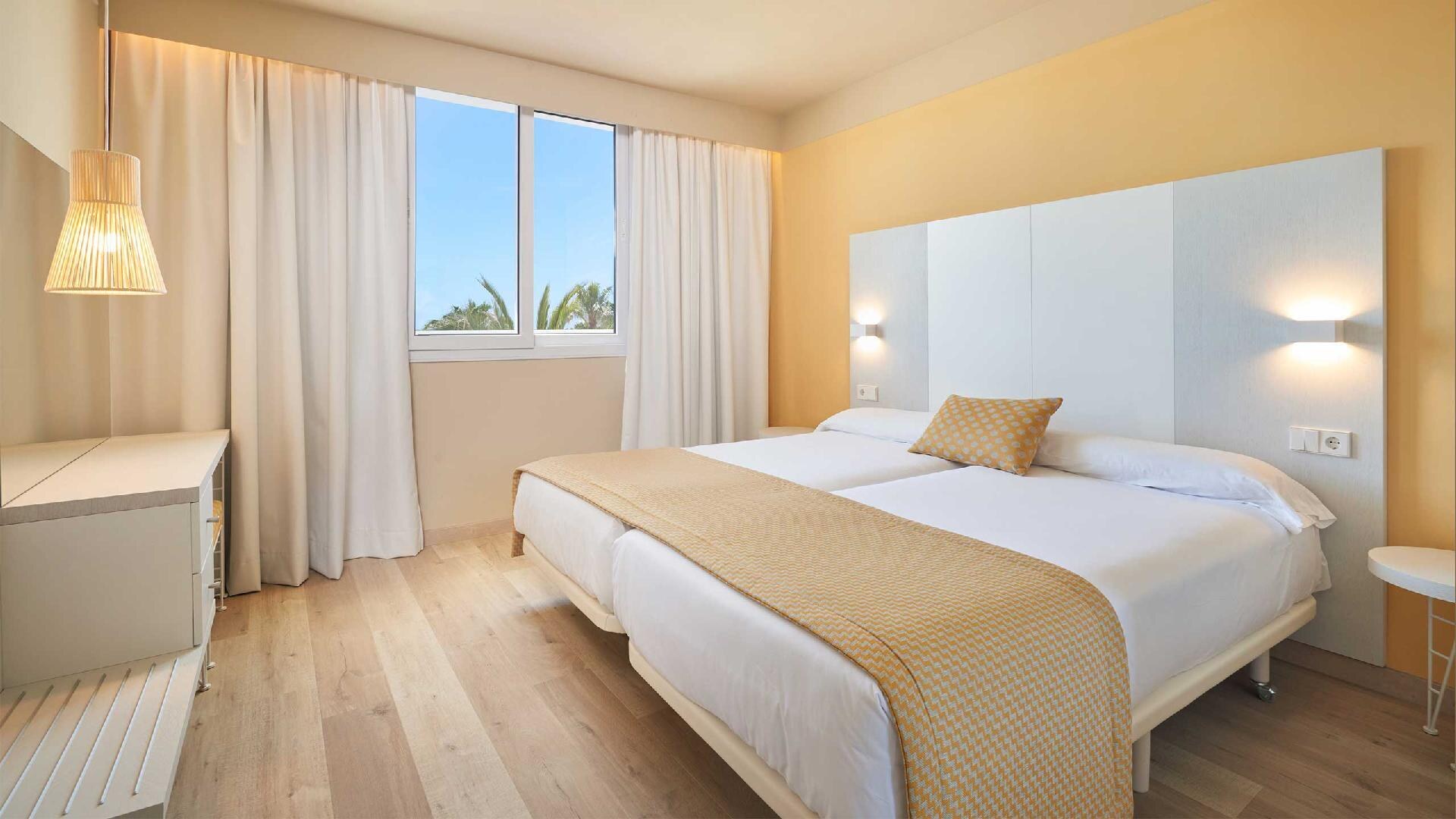Protur Vista Badia Aparthotel photo 9