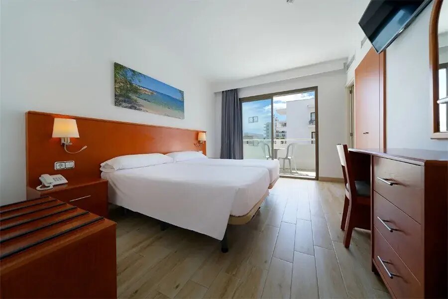 R2 Verónica Beach Hotel photo 4