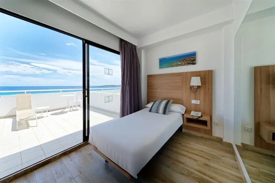 R2 Verónica Beach Hotel photo 7