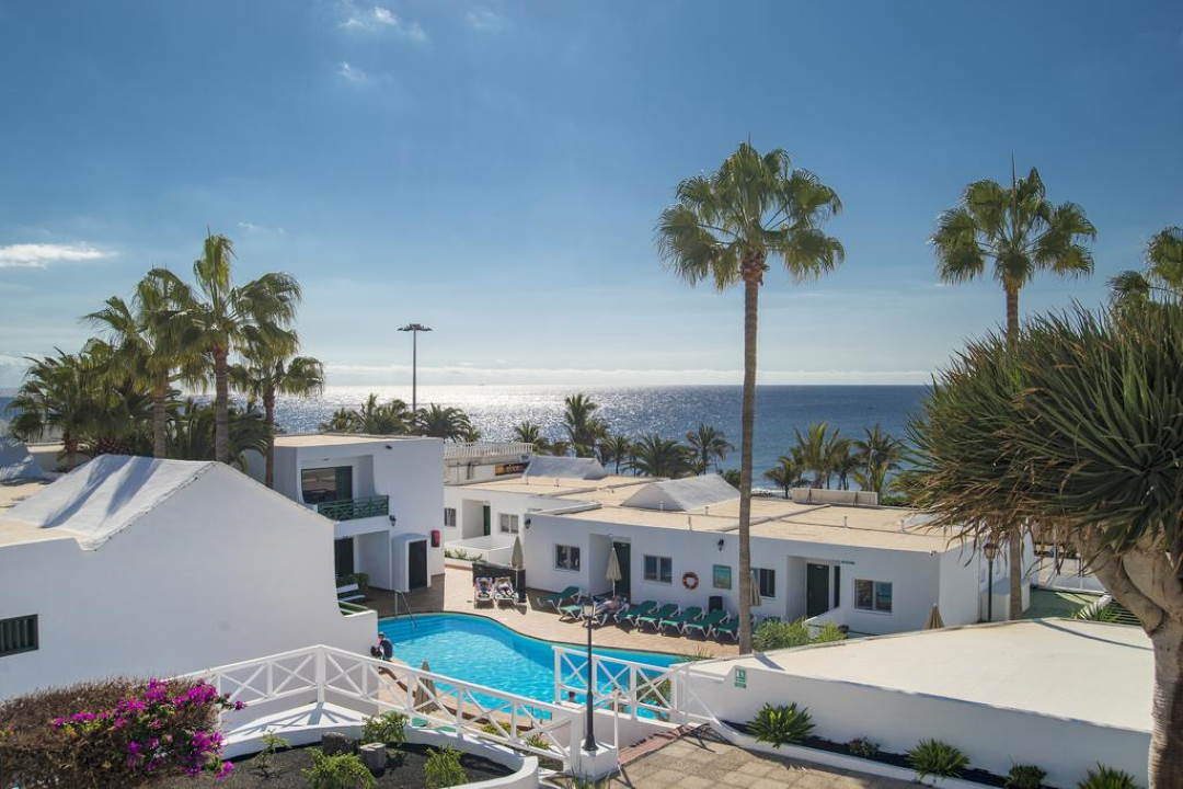 Rocas Blancas Apartments photo 2