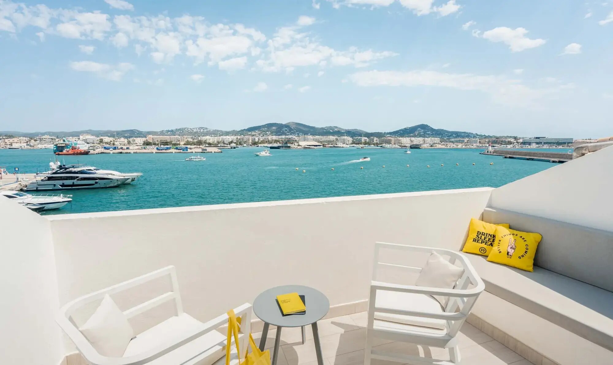 Ryans La Marina photo 2
