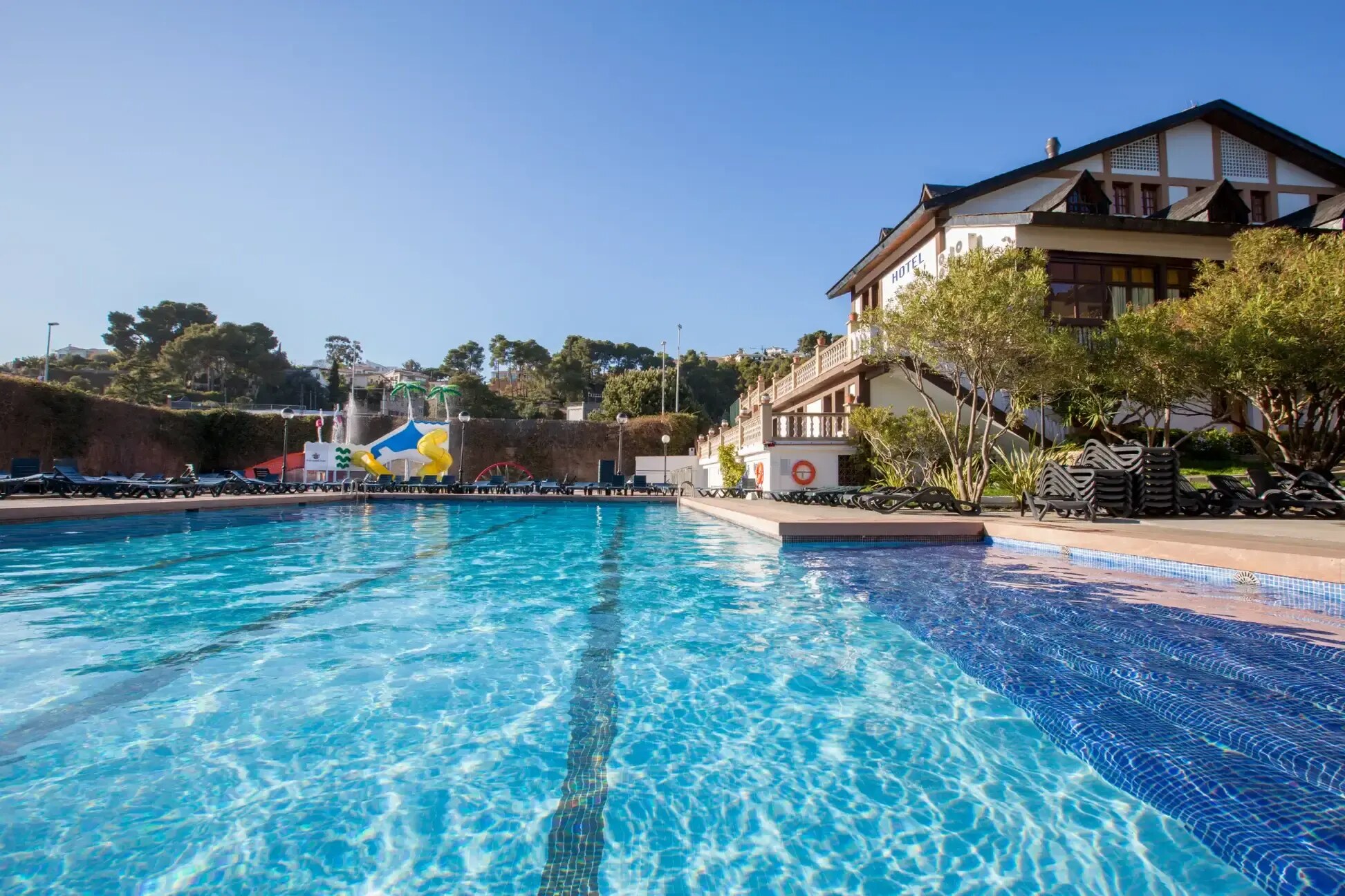 Santa Susanna Resort Affiliated by FERGUS photo 2