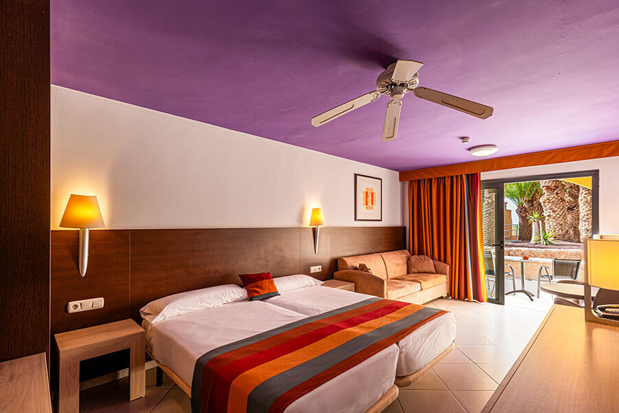 SBH Monica Beach Resort photo 9