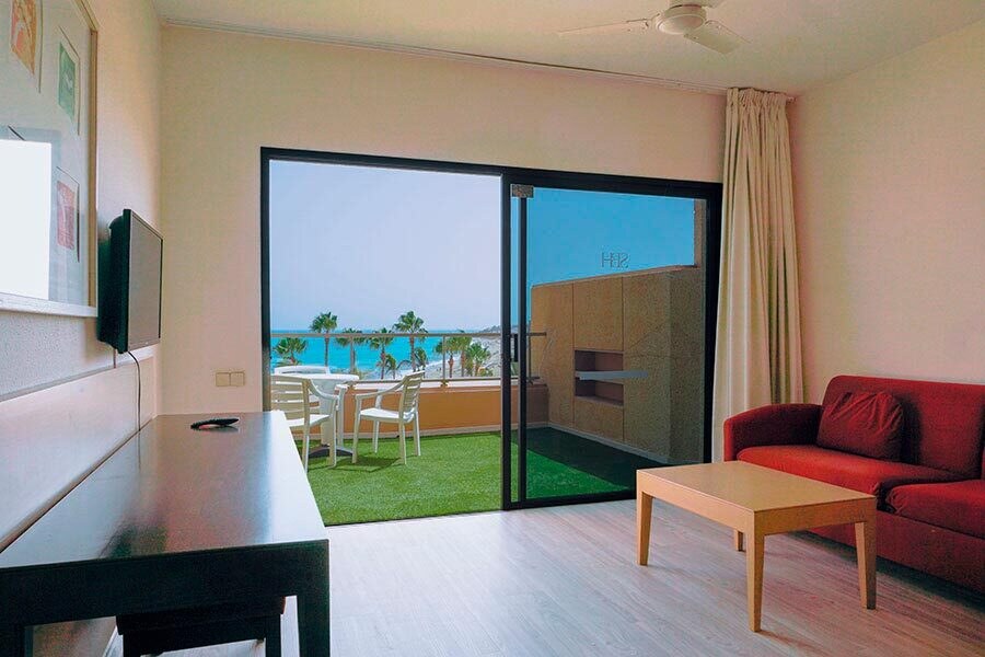 SBH Taro Beach photo 9
