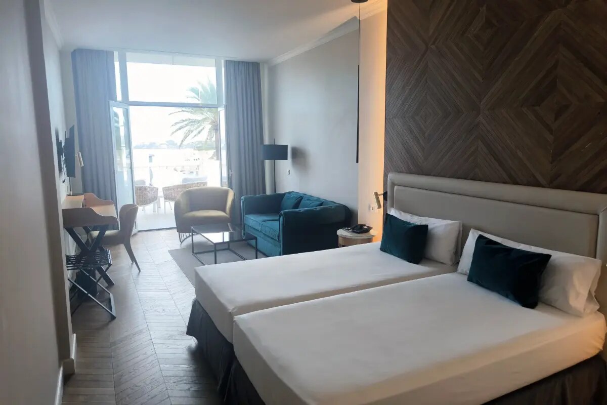 Senator Port Mao Hotel photo 6