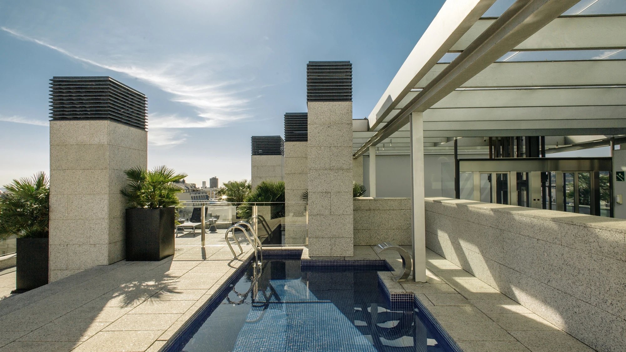 Suites Avenue photo 3