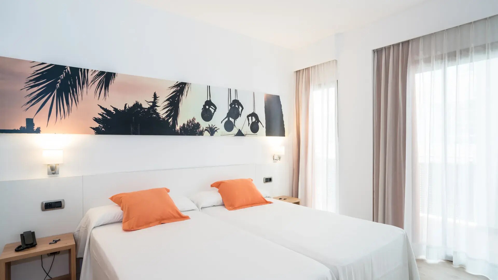 THB Ocean Beach photo 6