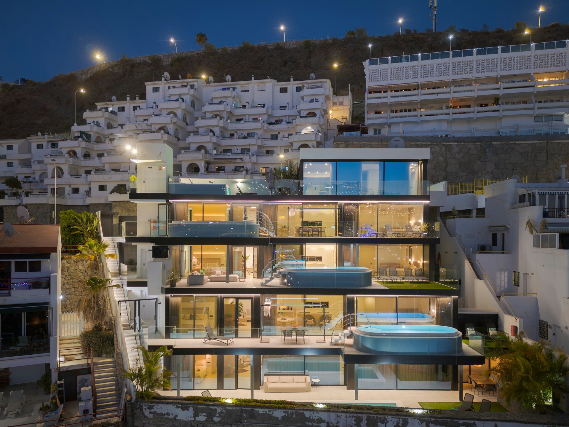 The One Luxury Apartments