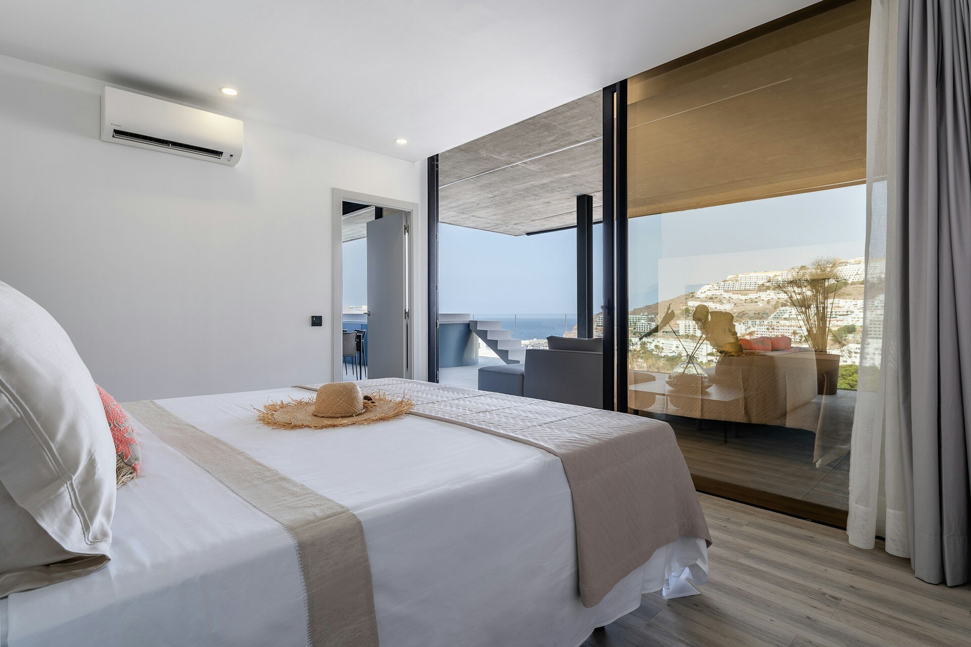 The One Luxury Apartments photo 7