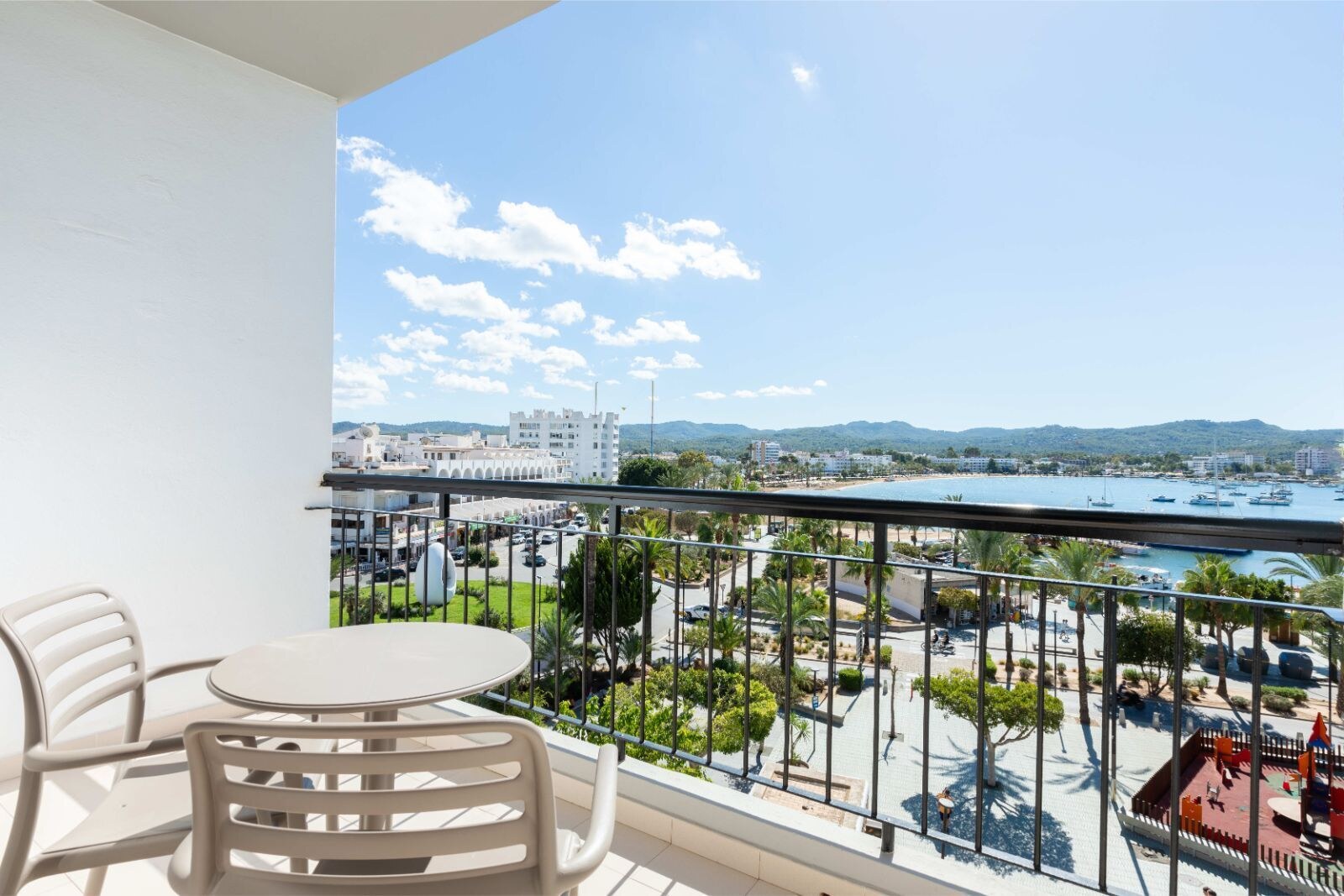 The Red Hotel by Ibiza Feeling photo 1