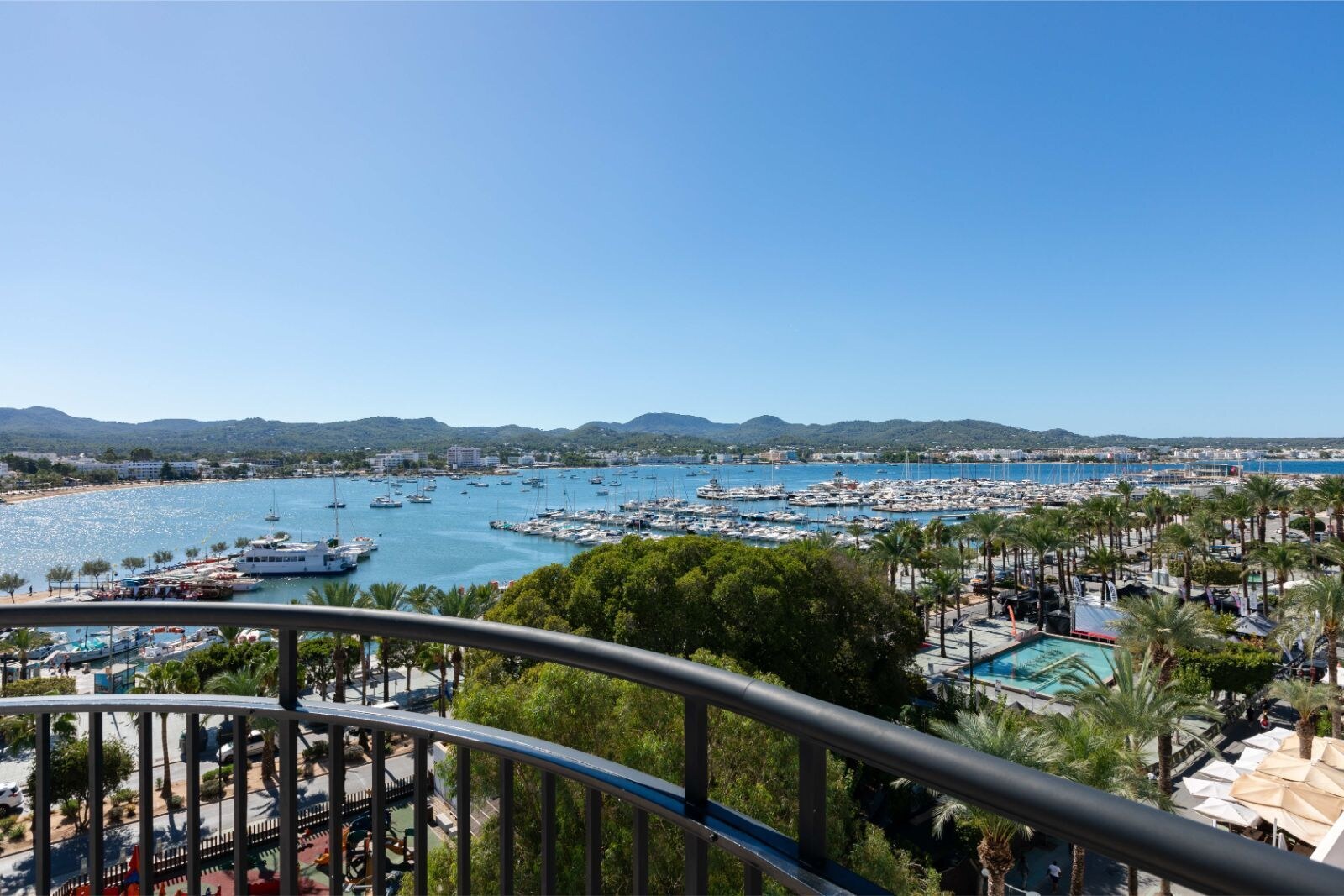 The Red Hotel by Ibiza Feeling photo 2