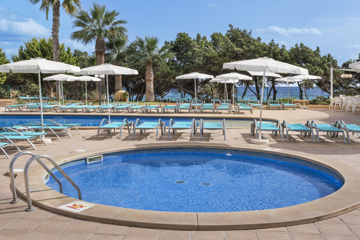 Tropic Garden Hotel Apartments photo 2