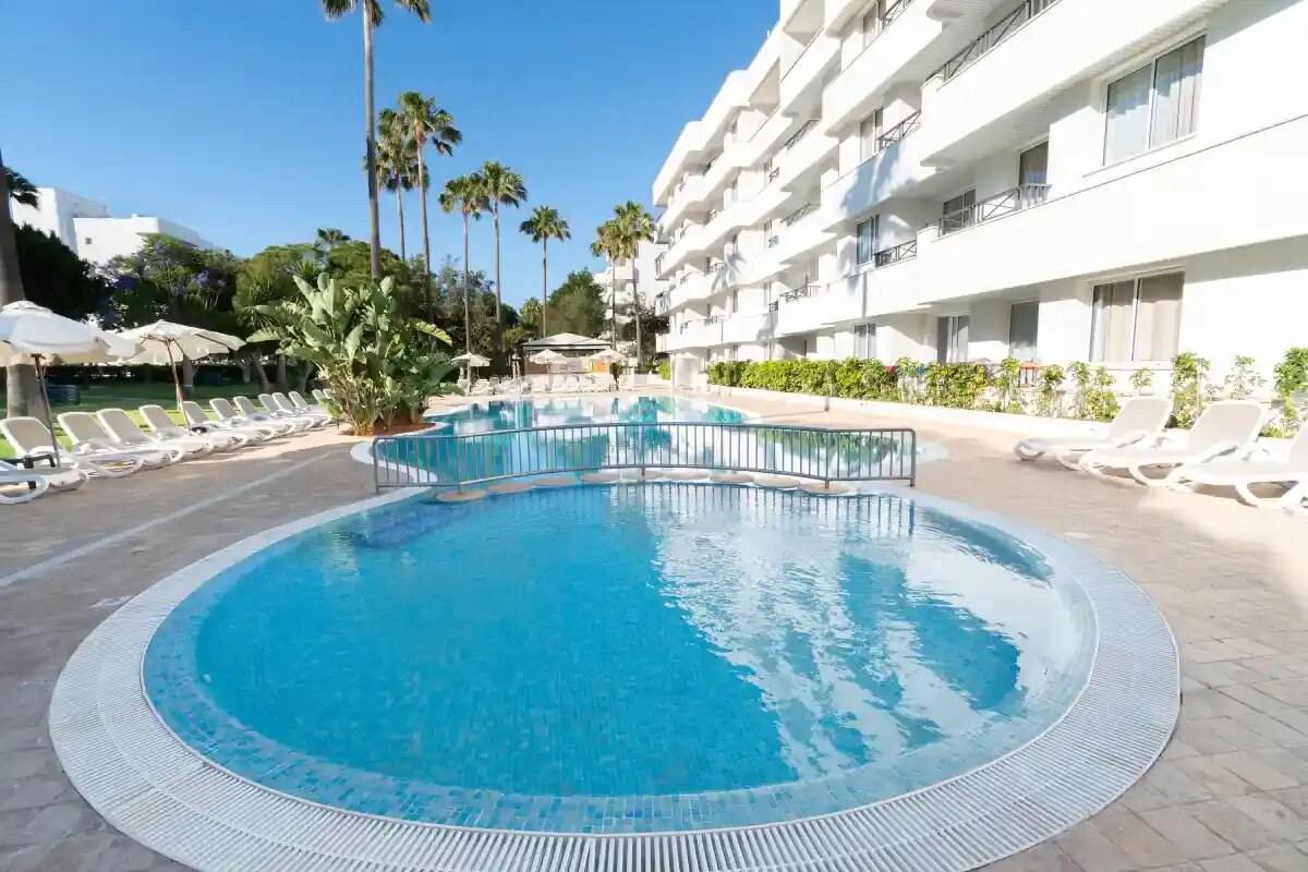 Tropicana Hotel photo 1