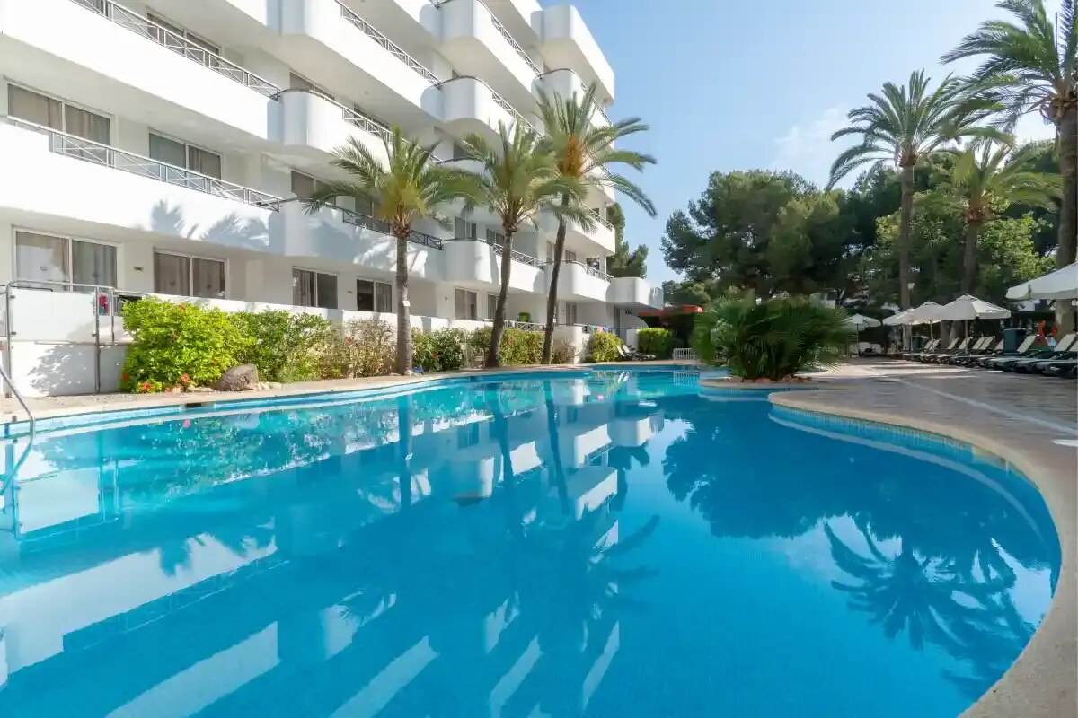 Tropicana Hotel photo 2