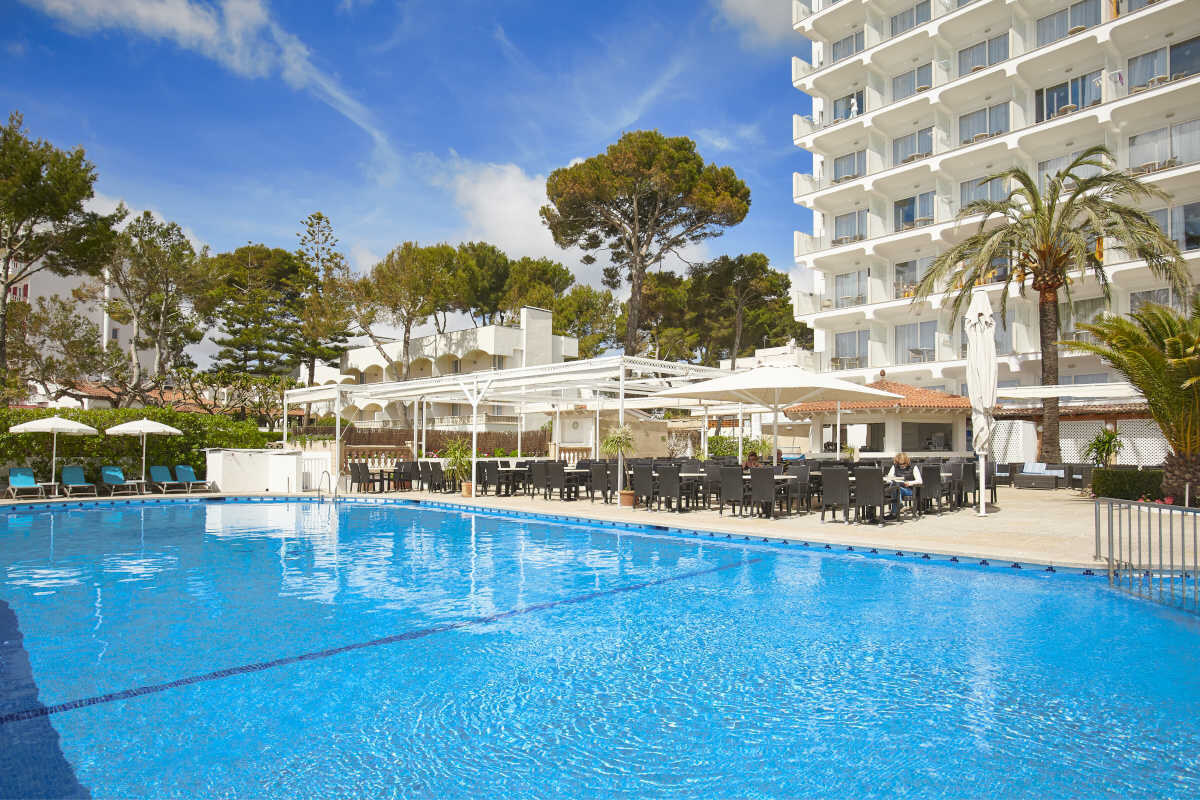 Universal Hotel Castell Royal photo 4