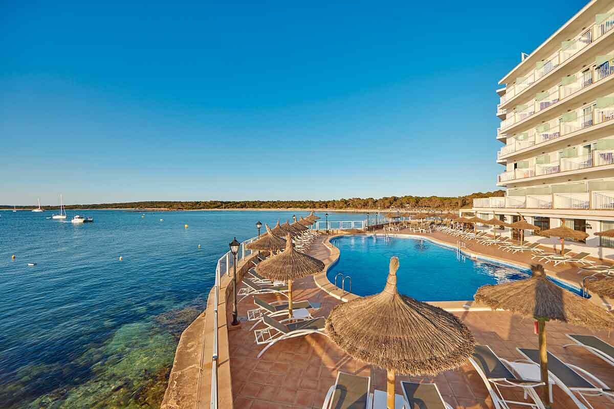 Universal Hotel Marques photo 2