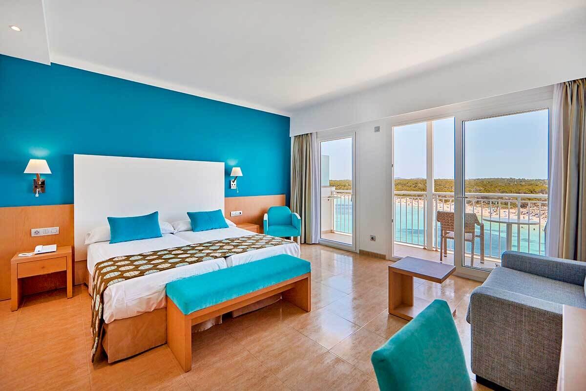 Universal Hotel Marques photo 7