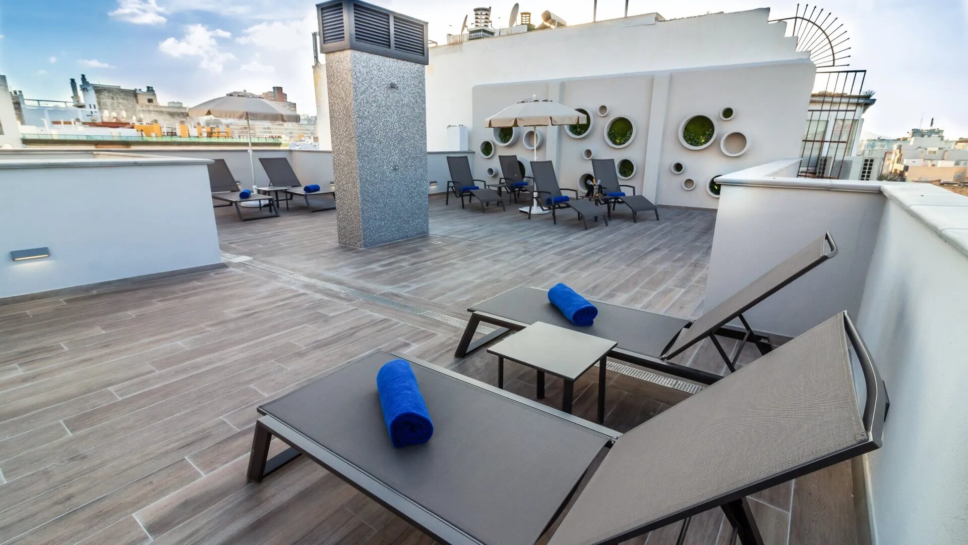 URBANSEA Holiday Homes photo 1