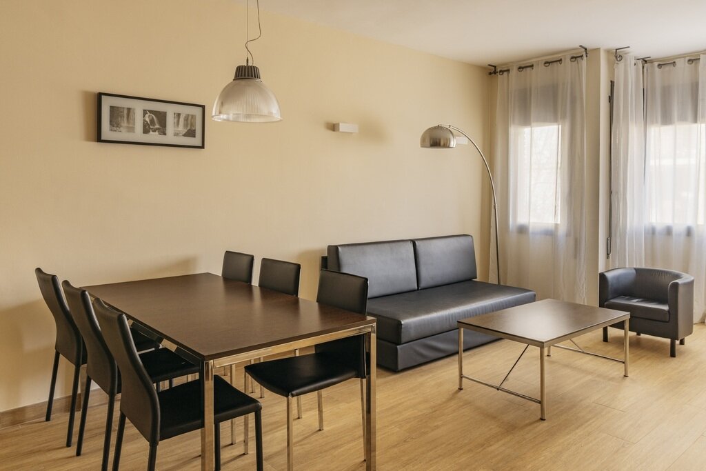 Villarroel Apartments photo 2
