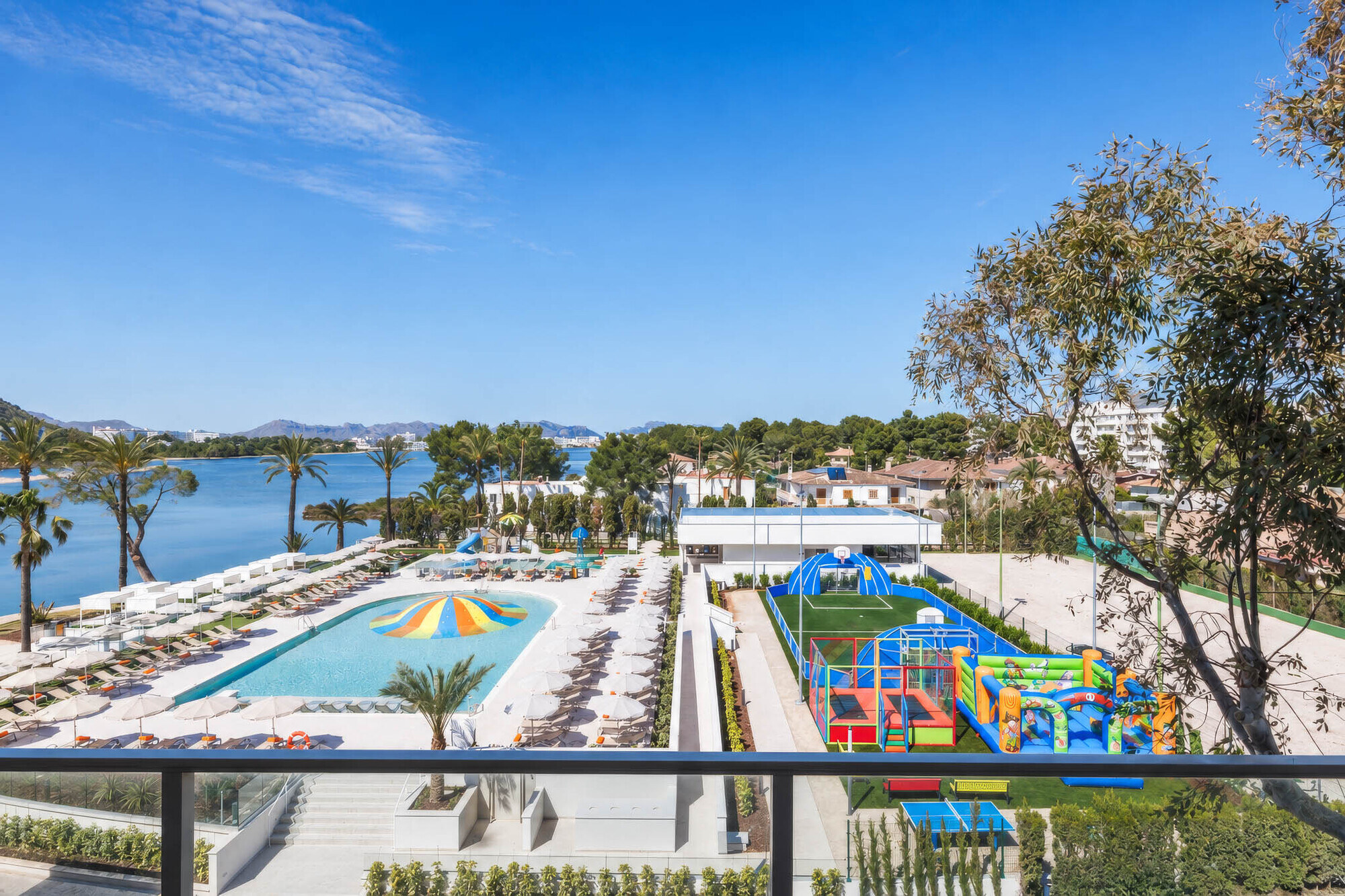 Viva Eden Lago photo 1